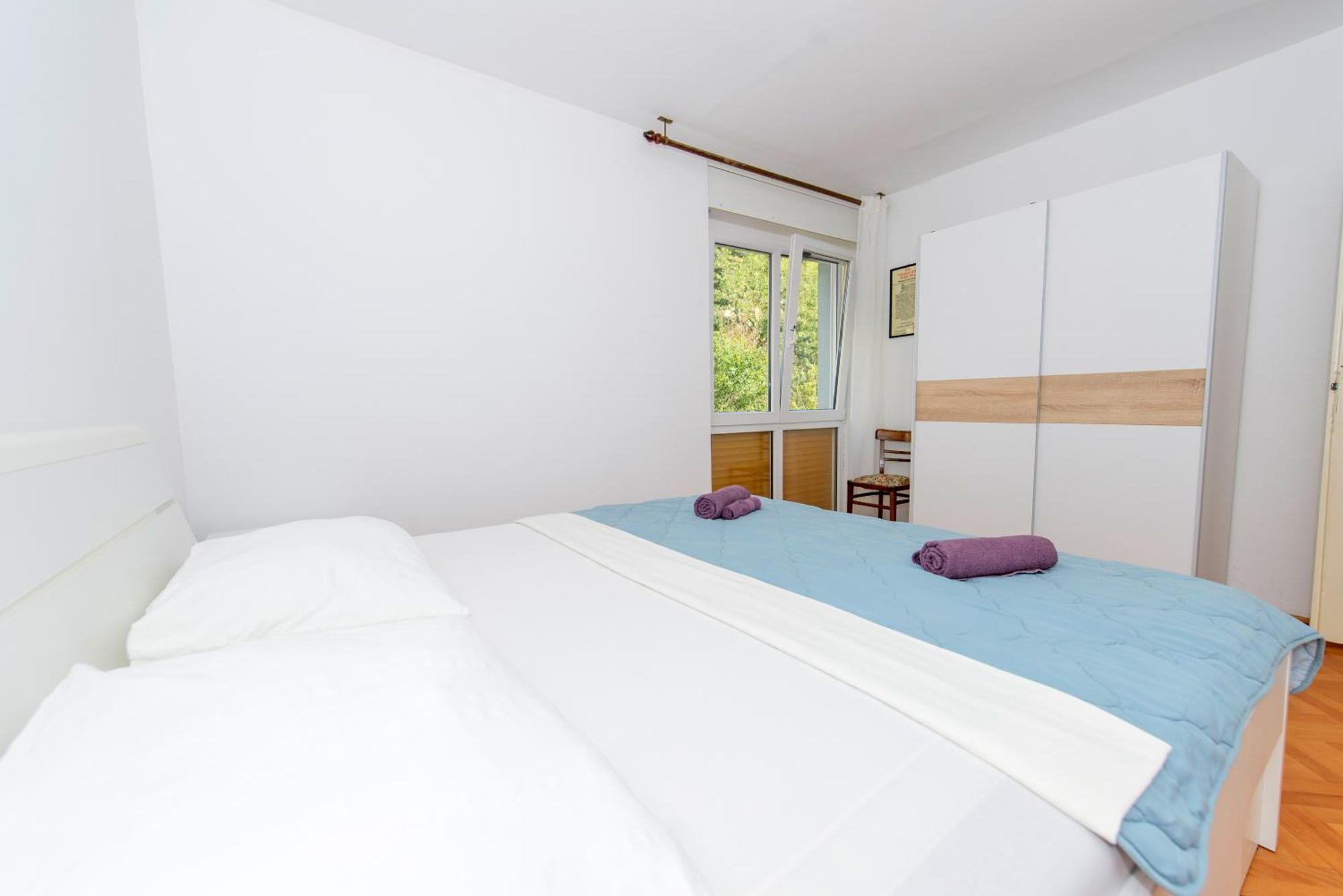 Sunny Apartment Оміш Екстер'єр фото
