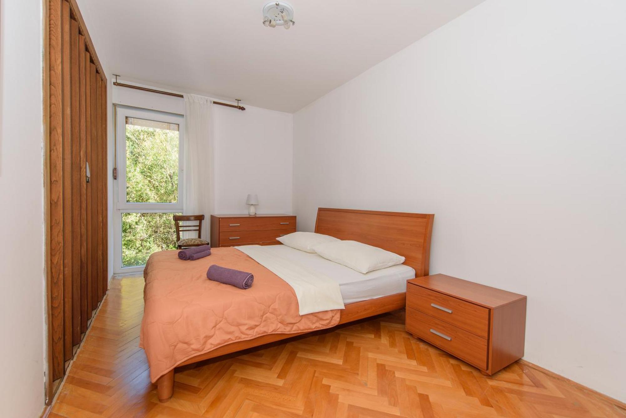 Sunny Apartment Оміш Екстер'єр фото